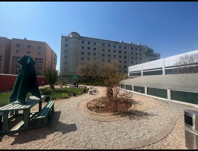 136M² OFFICE TO LET IN ROSEBANK