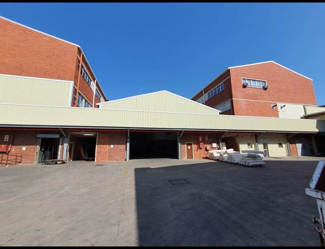 1,310M² WAREHOUSE TO LET IN WESTMEAD