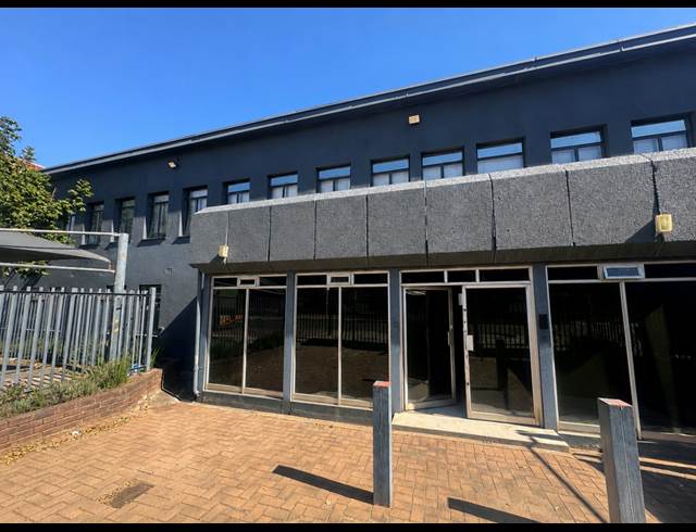 476M² OFFICE TO LET IN WYNBERG