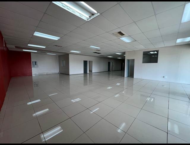 2,617M² WAREHOUSE TO LET IN STRIJDOMPARK