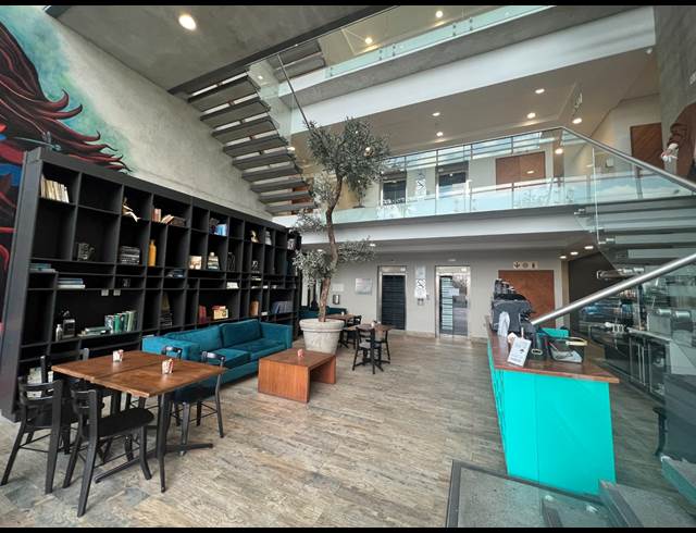 290M² OFFICE TO LET IN HYDE PARK