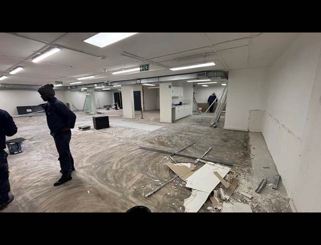 BUSINESS PROPERTY TO RENT IN GARDENS