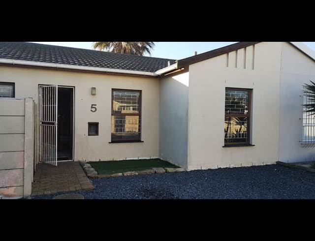 3 BEDROOM PROPERTY TO RENT IN TABLE VIEW