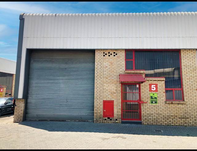 243M² WAREHOUSE TO LET IN JET PARK