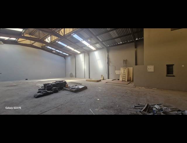 400M² WAREHOUSE TO LET IN FORDSBURG