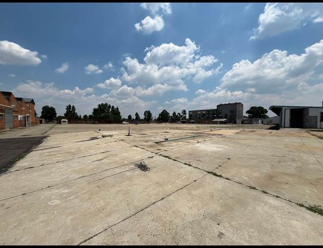 10,001M² INDUSTRIAL YARD TO LET IN NEW ERA
