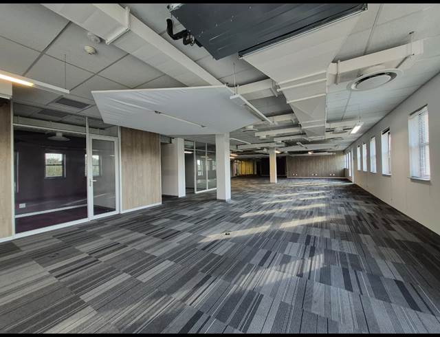 1,182M² OFFICE TO LET IN ILLOVO