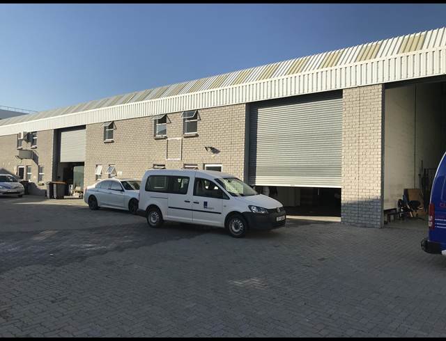 490M² WAREHOUSE RENTED IN EPPING INDUSTRIAL