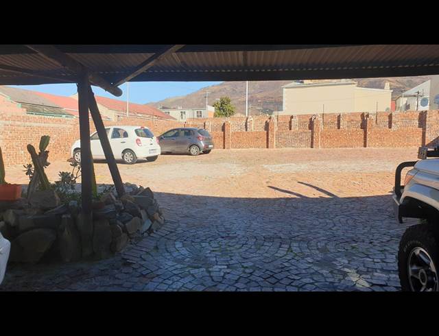 330M² SERVICED OFFICE TO LET IN WOODSTOCK