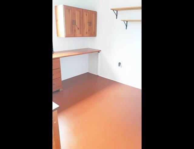 2 bed property to rent in WOODSTOCK