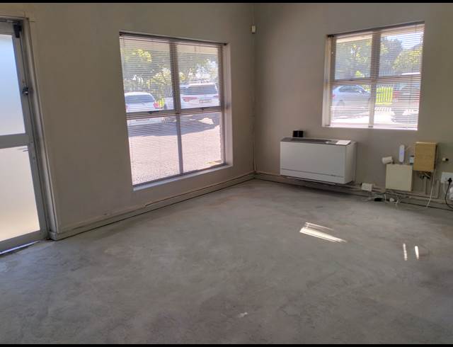 500M² BUILDING TO LET IN ROSENPARK