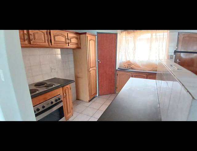 3 BEDROOM TOWNHOUSE TO LET IN DIE HEUWEL