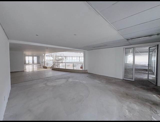 5,600M² OFFICE TO LET IN VORNA VALLEY