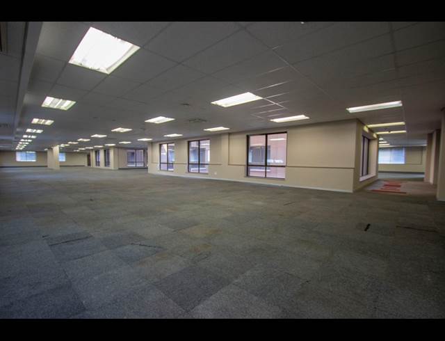 1,191M² OFFICE TO LET IN PARKTOWN