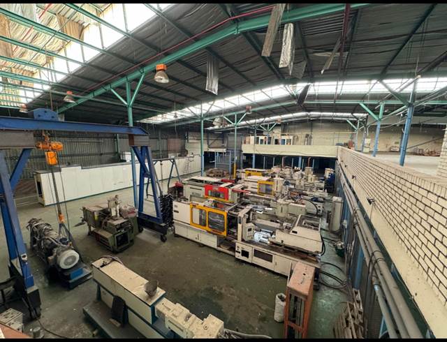 3,563M² WAREHOUSE TO LET IN INDUSTRIA WEST
