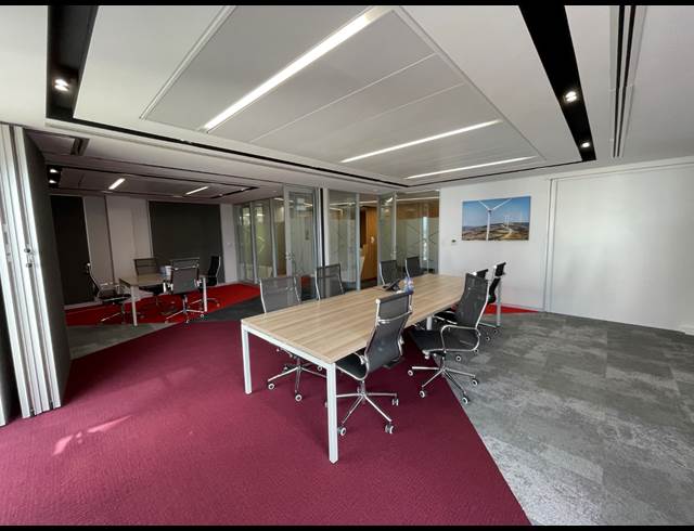 388M² OFFICE TO LET IN WATERFRONT