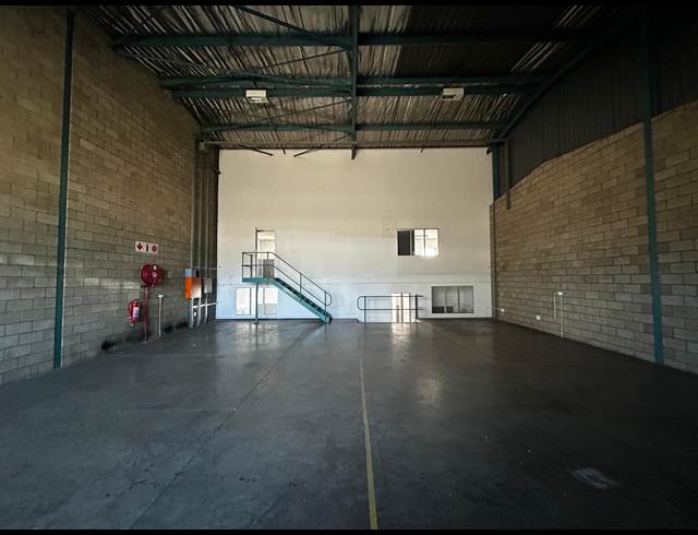 294M² WAREHOUSE TO LET IN EASTGATE