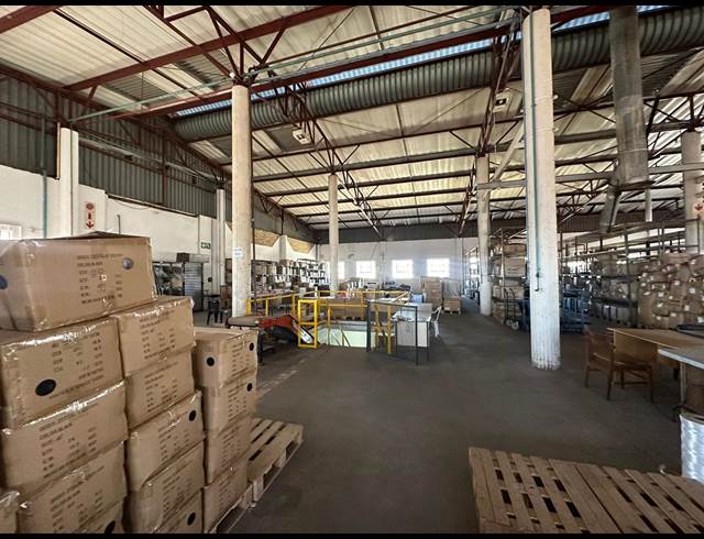 1,116M² WAREHOUSE TO LET IN ROBERTVILLE