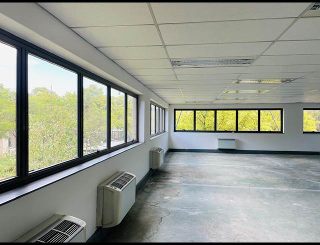 684M² OFFICE TO LET IN RANDJESPARK