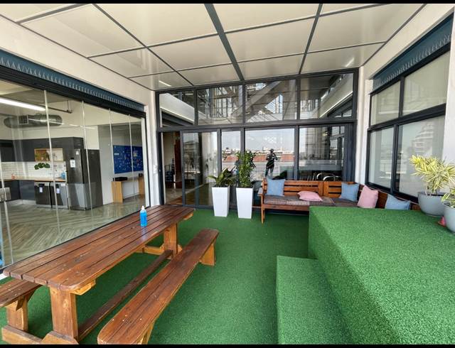1,560M² OFFICE TO LET IN DE WATERKANT