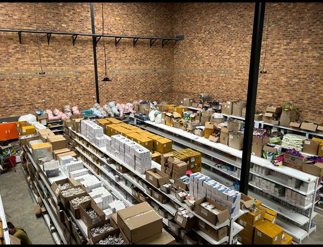 279M² WAREHOUSE TO LET IN ANDERBOLT