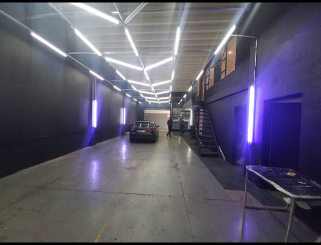 200M² FACTORY TO LET IN WINDERMERE