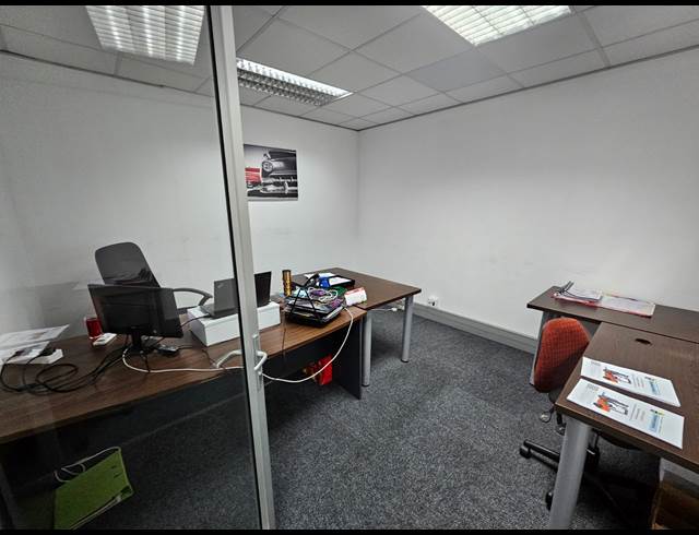 562M² OFFICE TO LET IN TYGER VALLEY