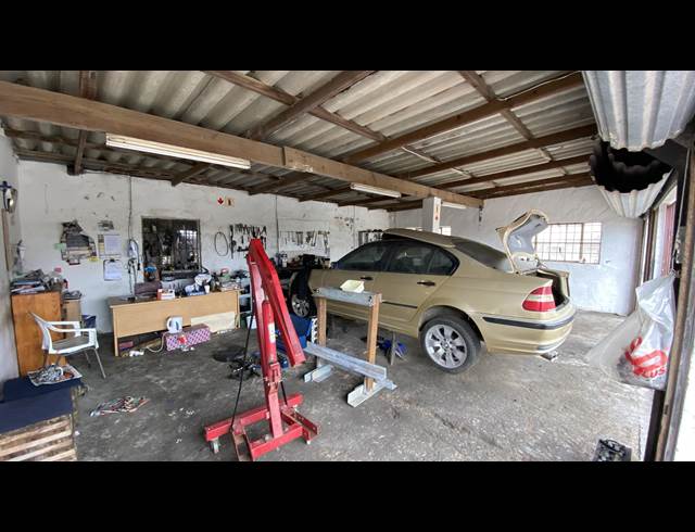 85M² WORKSHOP RENTED IN AMALINDA