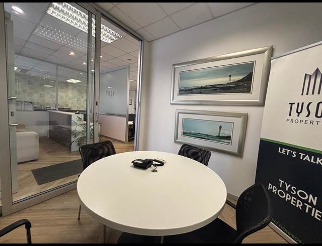 124M² BUSINESS CENTRE TO LET IN UMHLANGA CENTRAL