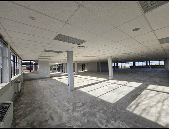 1,493M² OFFICE TO LET IN PLATTEKLOOF