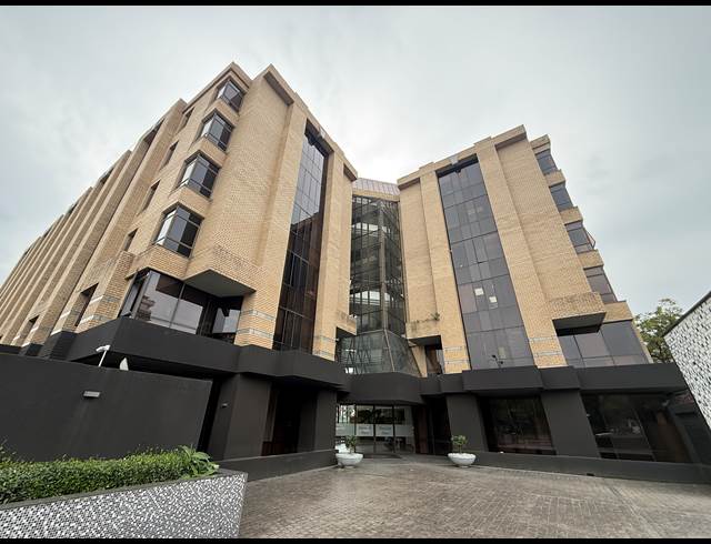 5,634M² OFFICE TO LET IN ROSEBANK