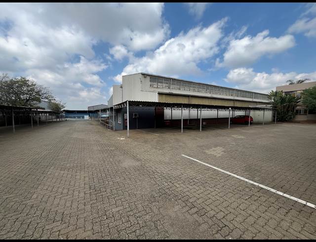 5,800M² WAREHOUSE TO LET IN WADEVILLE