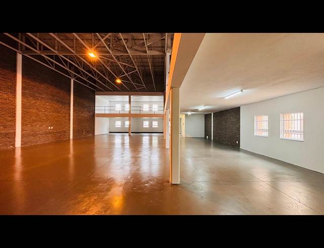 550M² WAREHOUSE TO LET IN STORMILL