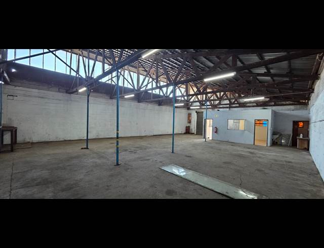 230M² WAREHOUSE TO LET IN DAL JOSAFAT