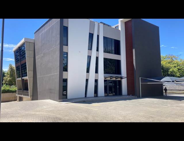 342M² OFFICE TO LET IN MELROSE ESTATE