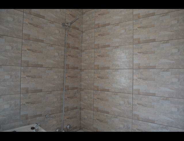 2 BEDROOM PROPERTY TO RENT IN FREELAND PARK