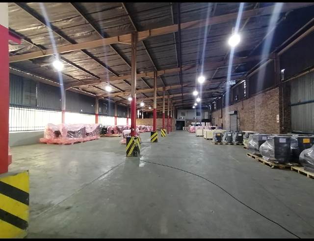 1,400M² WAREHOUSE TO LET IN WADEVILLE