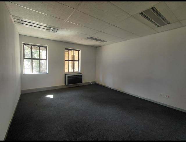 469M² OFFICE TO LET IN BRYANSTON