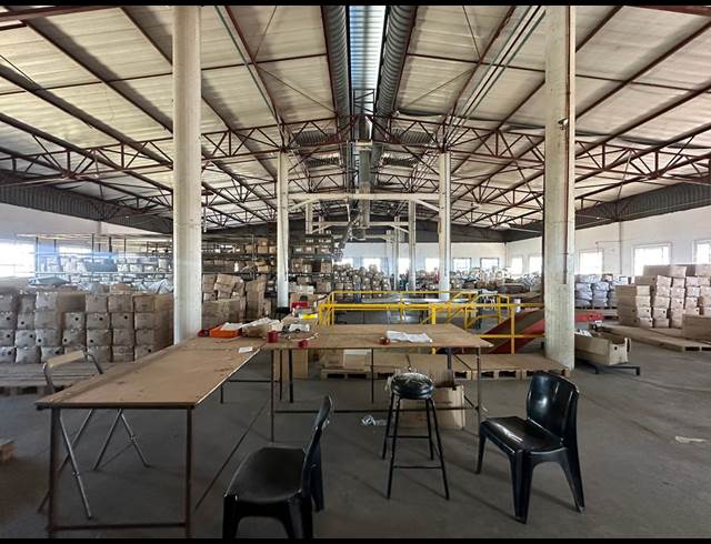 1,116M² WAREHOUSE TO LET IN ROBERTVILLE