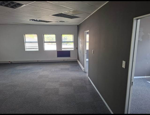143M² OFFICE TO LET IN SONHEUWEL