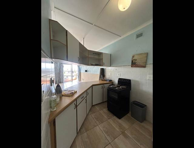 2 BEDROOM PROPERTY TO RENT IN MANABA BEACH