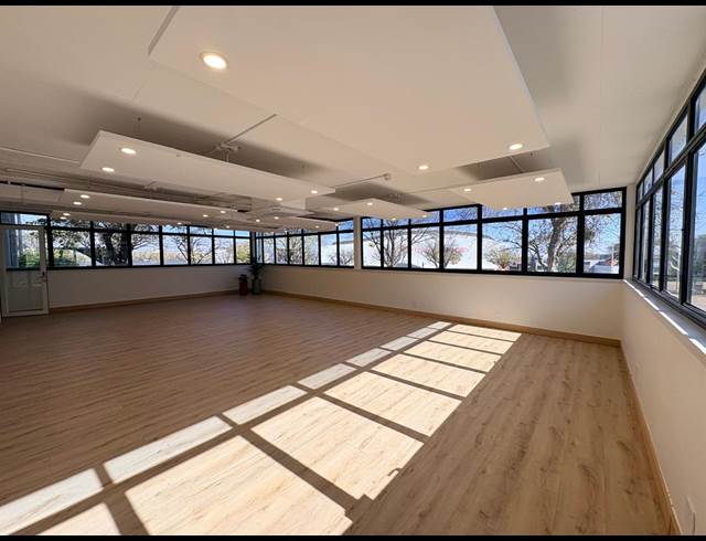 265M² OFFICE TO LET IN HALFWAY HOUSE
