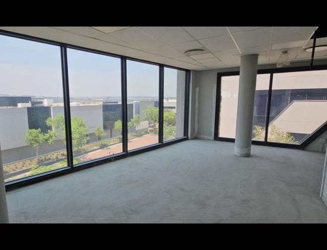 674M² OFFICE TO LET IN WATERFALL