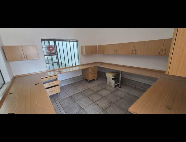135M² WAREHOUSE TO LET IN NELSPRUIT CENTRAL