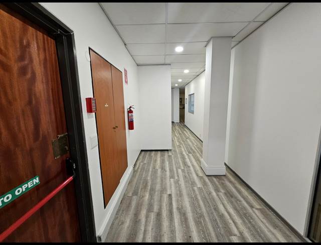 60M² OFFICE TO LET IN TYGER VALLEY