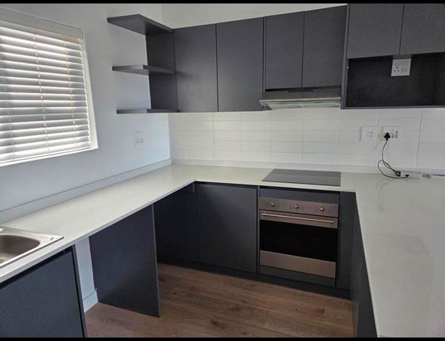 2 BEDROOM PROPERTY TO RENT IN UITZICHT