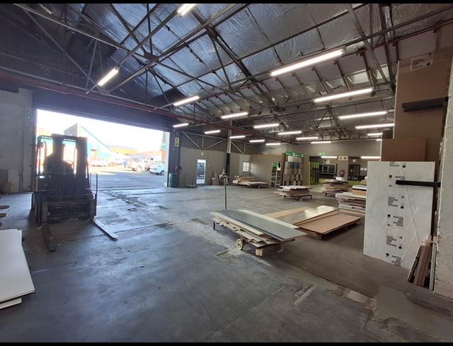 992M² WAREHOUSE TO LET IN CHISELHURST