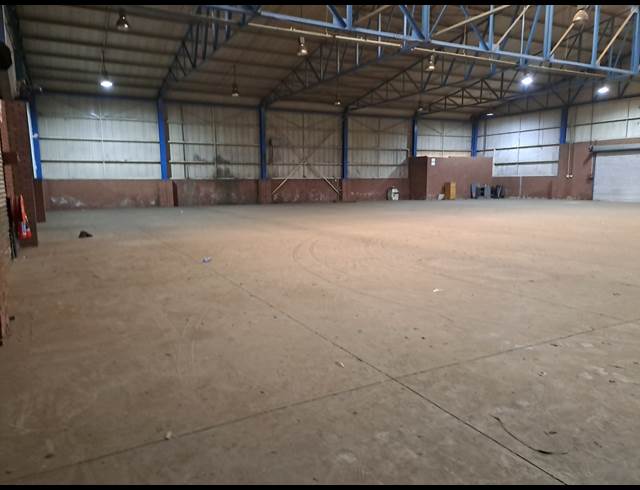 2,280M² WAREHOUSE TO LET IN POMONA