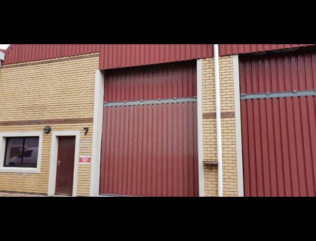 262M² WAREHOUSE TO LET IN KILLARNEY GARDENS