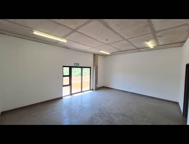 548M² WAREHOUSE TO LET IN LASER PARK